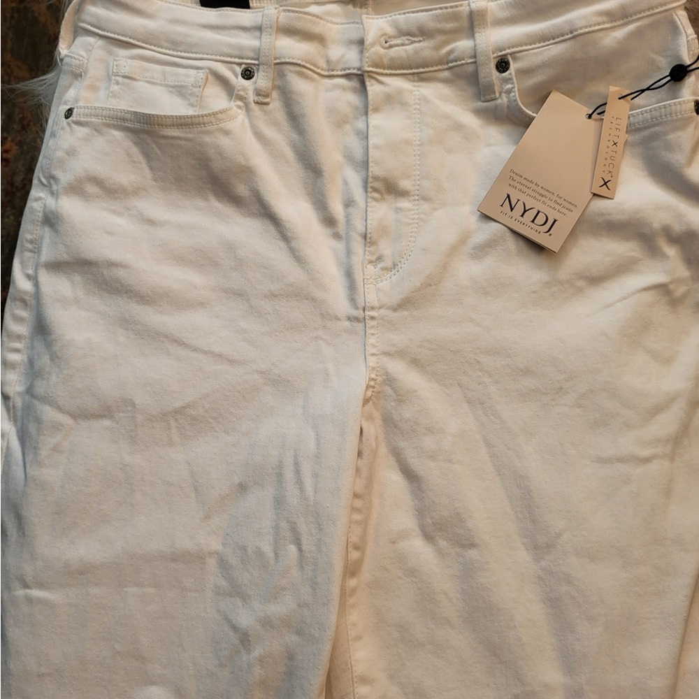 Not Your Daughter’s Jeans (NYDJ) Women’s Straight Leg White Jeans size 10